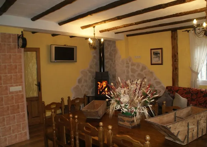 迷人峡谷公寓 *